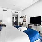 Quality Modern Damac Majestine Studio Near Dubai Mall