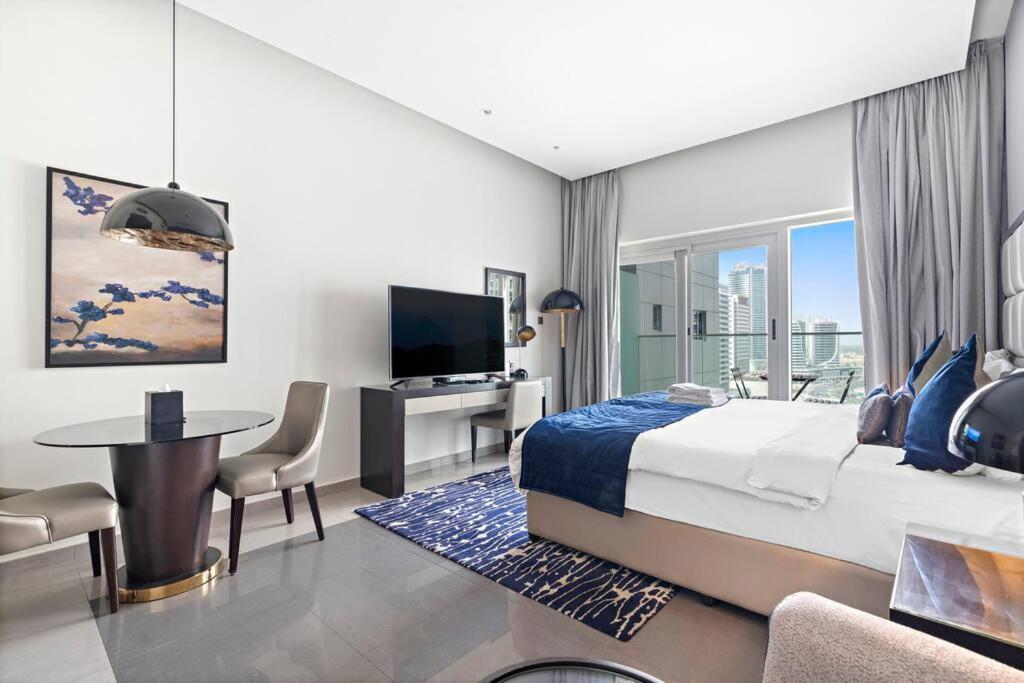 Apartment Quality Modern Damac Majestine Near Mall *